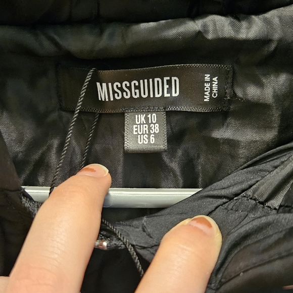 Size UK 10 or US 6 - Picture 2 of 4